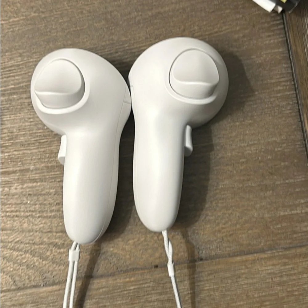 Quest 3 controllers